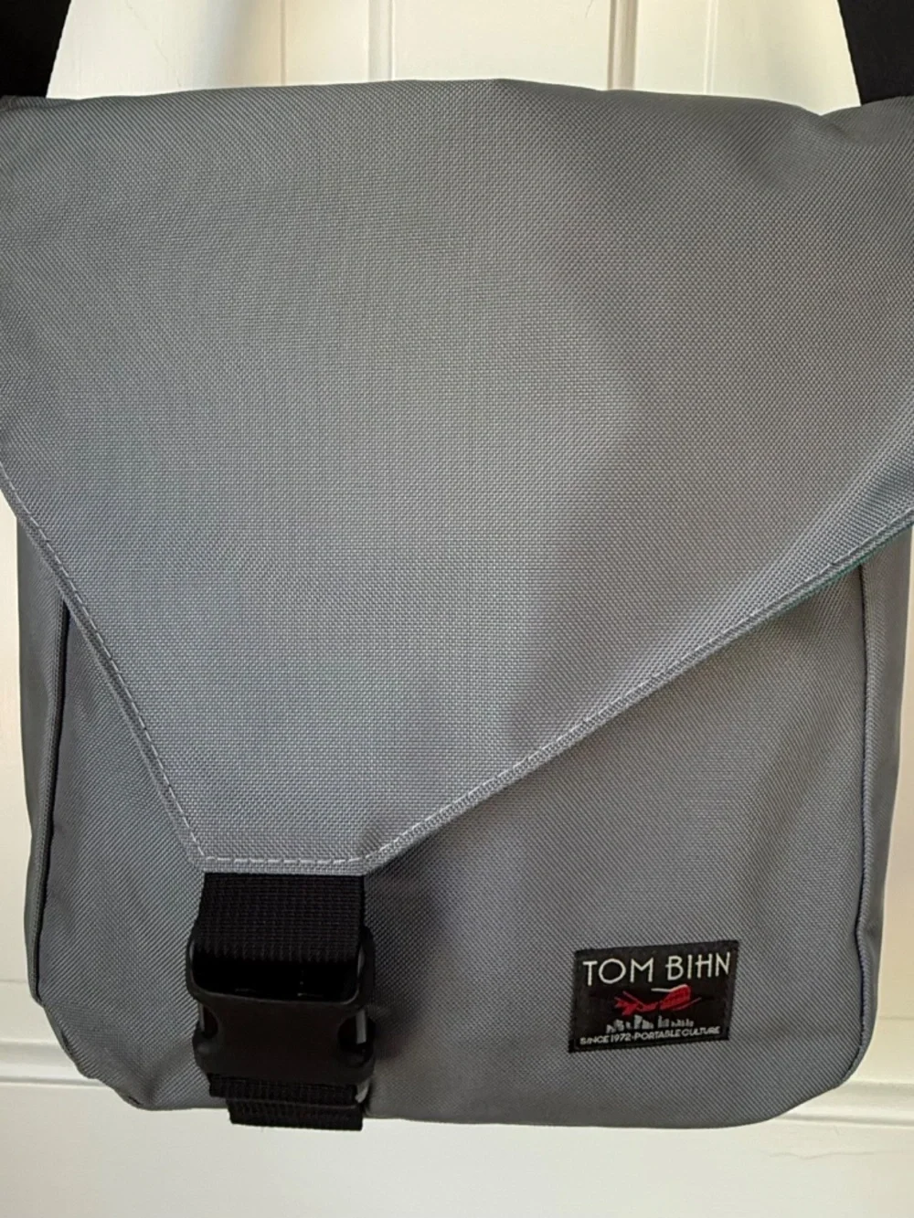 Tom Bihn - Medium Cafe Bag, Grey - Picture 2 of 7